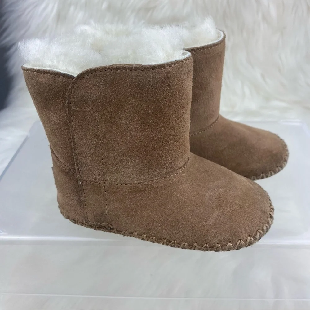 UGG CADEN  SUEDE CHESTNUT BOOTS SIZE 04/05
